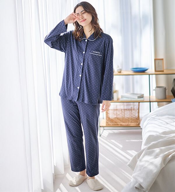 LAVIENNE（ラヴィエンヌ）の「【上質な寝心地を】良眠仕様カットソー素材パジャマ＜マリクレールビス＞（パジャマ・ルームウェア）」｜詳細画像
