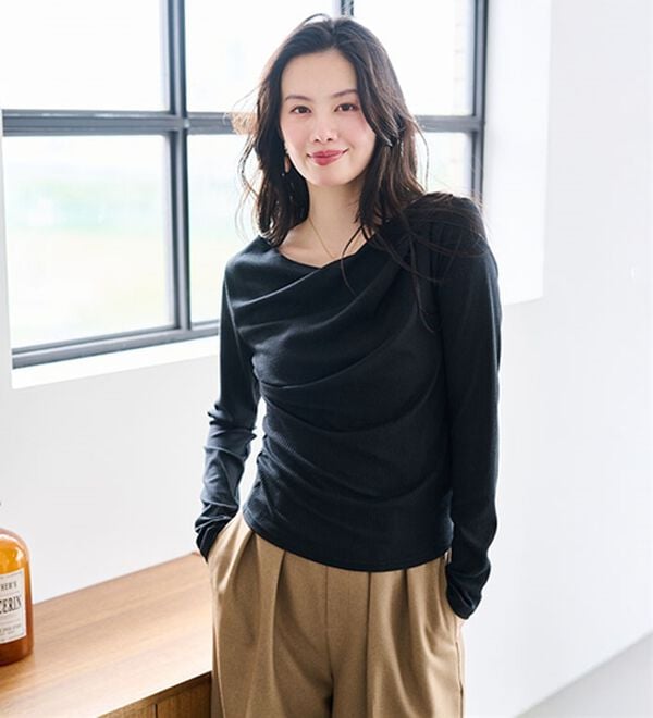 RANAN（ラナン）の「【春色追加】上品ドレープリブロングＴシャツ（カットソー）」｜詳細画像