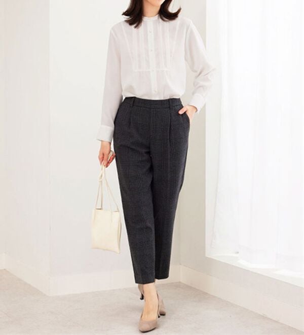 BELLUNA（ベルーナ）の「パール使いピンタックデザインチュニック（チュニック）」｜詳細画像