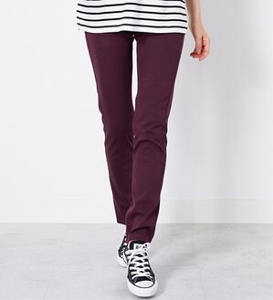 BELLUNA（ベルーナ）の「美ストレッチ素材レギンスパンツ（スパッツ・レギンス）」｜ワイン