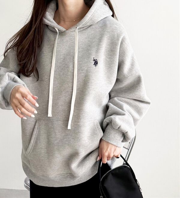 ホワイト パーカー フード付き ポロ刺繍 ホワイト パーカー フード付き ポロ刺繍｜ホワイト フード付きジップ