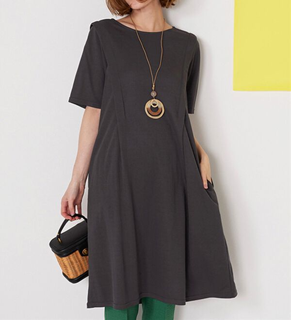 BELLUNA（ベルーナ）の「ヒンヤリ！タック使いかのこワンピース（カットソーワンピース）」｜詳細画像