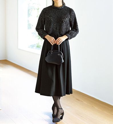 BELLUNA（ベルーナ）の「花柄レース使いドッキングワンピース（ブラックフォーマル（喪服・礼服））」