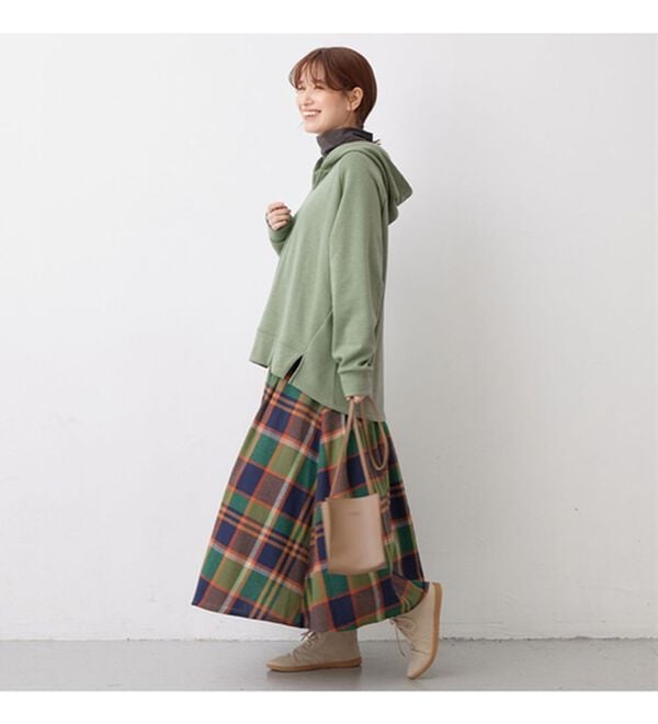 Viola e Viola（ヴィオラ エ ヴィオラ）の「【蓄熱保温】裏ファーVネックゆるシルエットパーカー（パーカー）」｜詳細画像