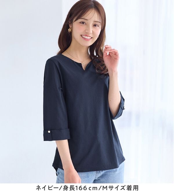 alotta（アロッタ）の「さらっと綿混素材 金ボタンデザインTシャツ（カットソー）」｜詳細画像