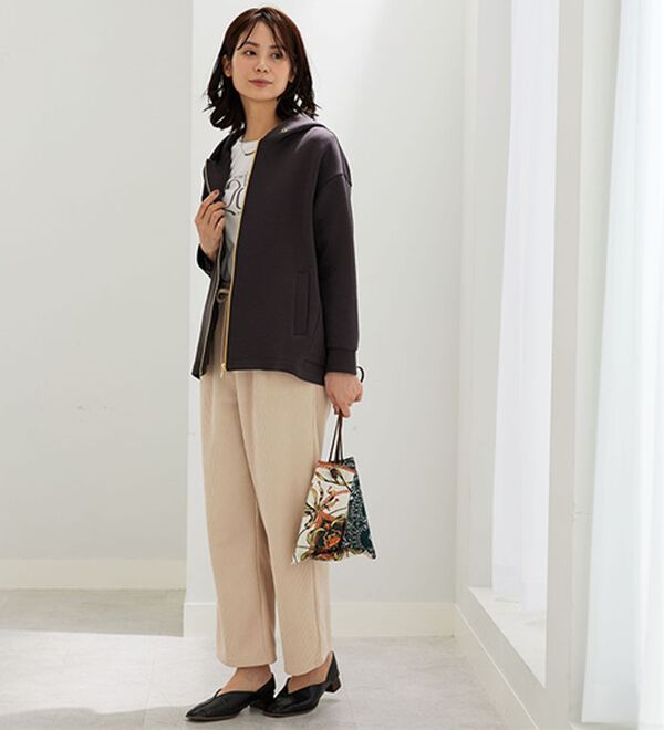 BELLUNA（ベルーナ）の「【快適Ｌａｂ．】とろみ素材裾タックパーカー（パーカー）」｜詳細画像