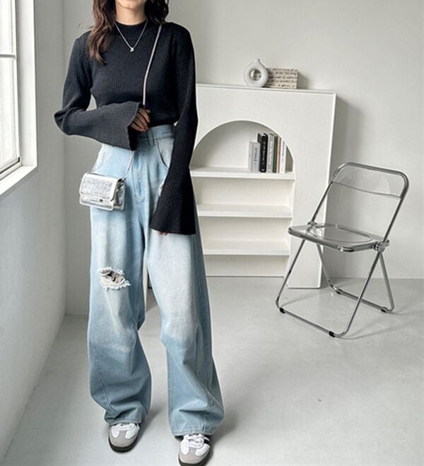 GeeRA（ジーラ）の「フレア袖ラメリブショートニットトップス（ニット・セーター）」｜詳細画像