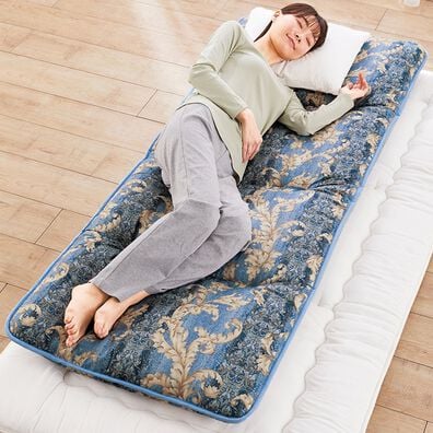 「少し小さいが便利！軽量ボリューム敷布団（敷布団）」