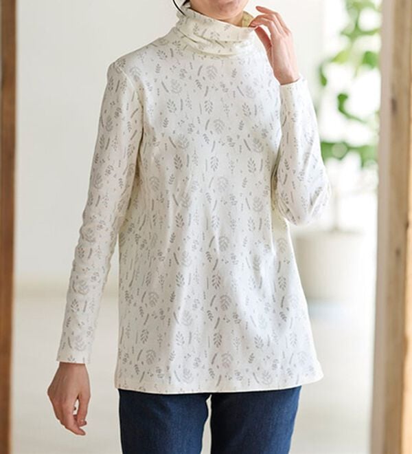 BELLUNA（ベルーナ）の「【選べる衿】肌に優しい綿１００％暖か発熱素材プルオーバー＜ベルホット　コットン＞（カットソー）」｜詳細画像