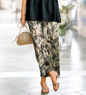 BELLUNA（ベルーナ）の「ゆったり快適プリントワイドパンツ（ワイドパンツ・ガウチョ）」｜モノトーン水彩柄