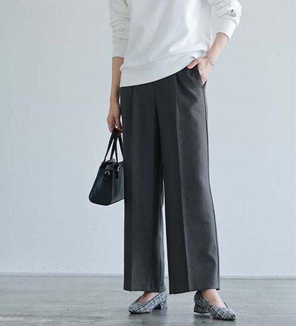 Pierrot（ピエロ）の「大人シルエットウールライクタックワイドパンツ（ワイドパンツ・ガウチョ）」｜チャコール