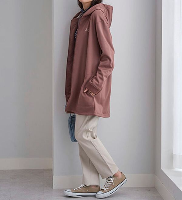 BELLUNA（ベルーナ）の「【ミニバッグ付】腰まであったか！軽量防風パーカー（ブルゾン）」｜詳細画像