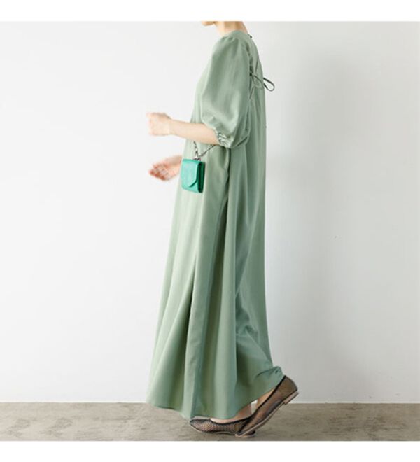 GeeRA（ジーラ）の「ふんわり素材アームスリットフレアーワンピ―ス（その他ワンピース）」｜詳細画像