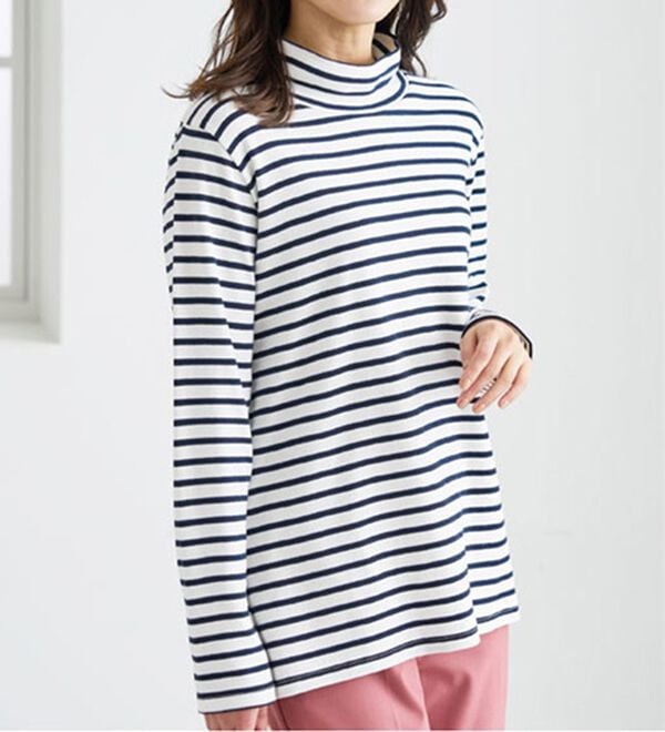 BELLUNA（ベルーナ）の「吸湿発熱ハイネックプルオーバー（カットソー）」｜詳細画像