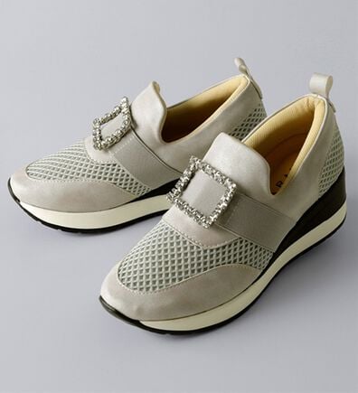 BELLUNA（ベルーナ）の「４Ｅビジューバックル厚底スニーカー（スニーカー）」