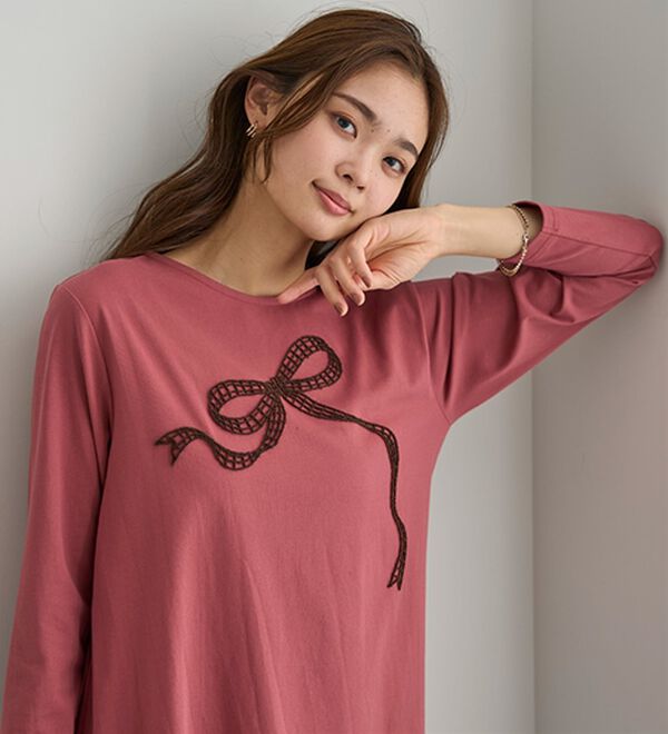 BELLUNA（ベルーナ）の「一枚で着映えるデコラＴ（長袖）（チュニック）」｜詳細画像