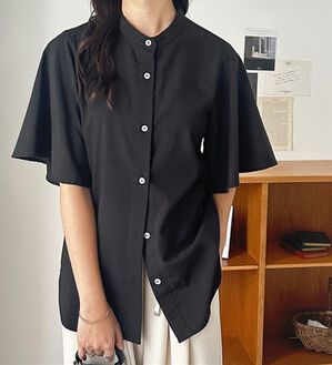 GeeRA（ジーラ）の「フレアー袖バンドカラーブラウス（ブラウス）」｜ブラック