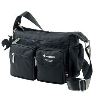 BELLUNA（ベルーナ）の「＜ルコック＞はっ水多ポケットショルダー（ショルダーバッグ）」｜ブラック