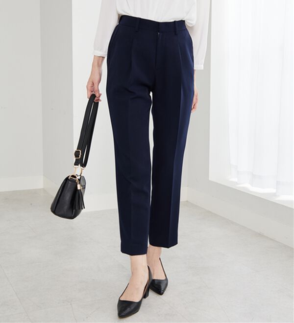 BELLUNA（ベルーナ）の「＜Ｃ／Ｓ＞センタータックテーパードパンツ（テーパードパンツ）」｜詳細画像