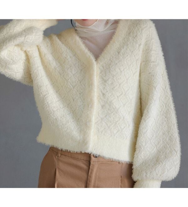 RANAN（ラナン）の「パール調ボタン付フェザーニットカーディガン（ニットカーディガン）」｜アイボリー