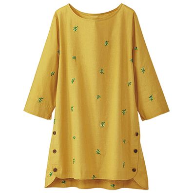 BELLUNA（ベルーナ）の「ミニ刺しゅうボタン付チュニック（チュニック）」