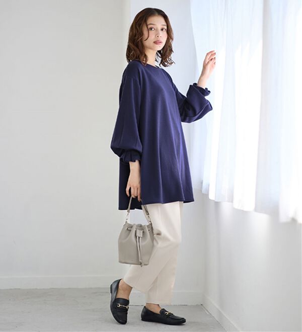 Viola e Viola（ヴィオラ エ ヴィオラ）の「裏ファー袖タックチュニック（チュニック）」｜詳細画像