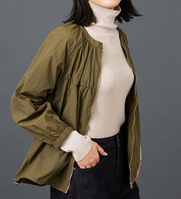 BELLUNA（ベルーナ）の「シアー素材ギャザーデザインブルゾン（ブルゾン）」｜詳細画像