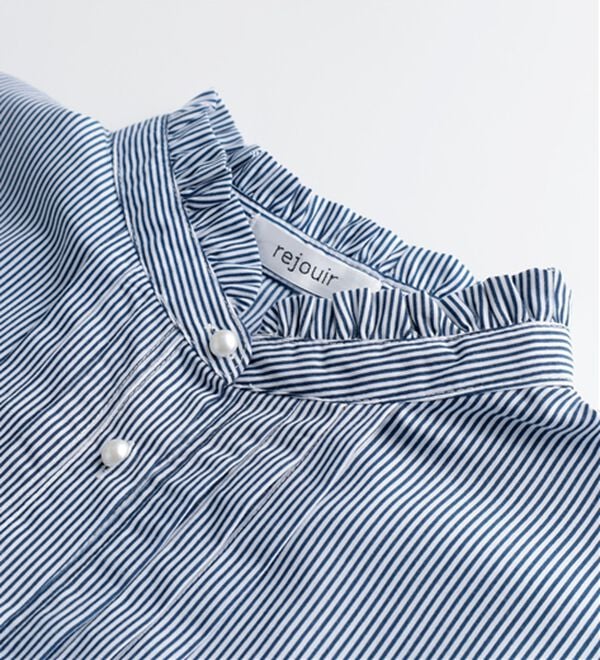 BELLUNA（ベルーナ）の「フリル衿パールボタン使いブラウス（ブラウス）」｜詳細画像