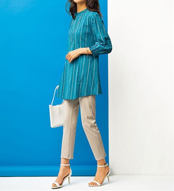 BELLUNA（ベルーナ）の「【再入荷】美ストレッチ素材アンクル丈レギンスパンツ（クロップドパンツ）」｜詳細画像