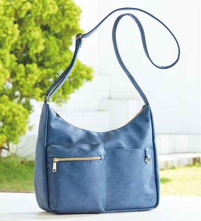 BELLUNA（ベルーナ）の「フィット形状の多ポケットショルダー（ハンドバッグ）」