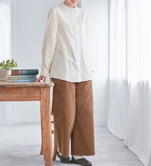 Viola e Viola（ヴィオラ エ ヴィオラ）の「綿１００％オックスベーシックシャツ（シャツ）」｜オフホワイト