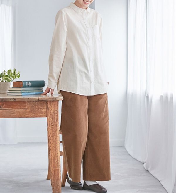 Viola e Viola（ヴィオラ エ ヴィオラ）の「綿１００％オックスベーシックシャツ（シャツ）」｜オフホワイト