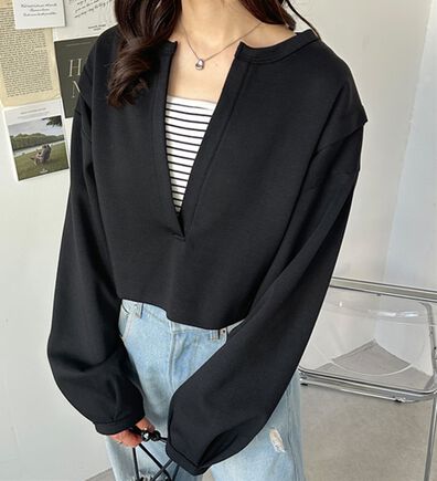 GeeRA（ジーラ）の「柔らか素材深Ｖネックスウェット（トレーナー・スウェット）」