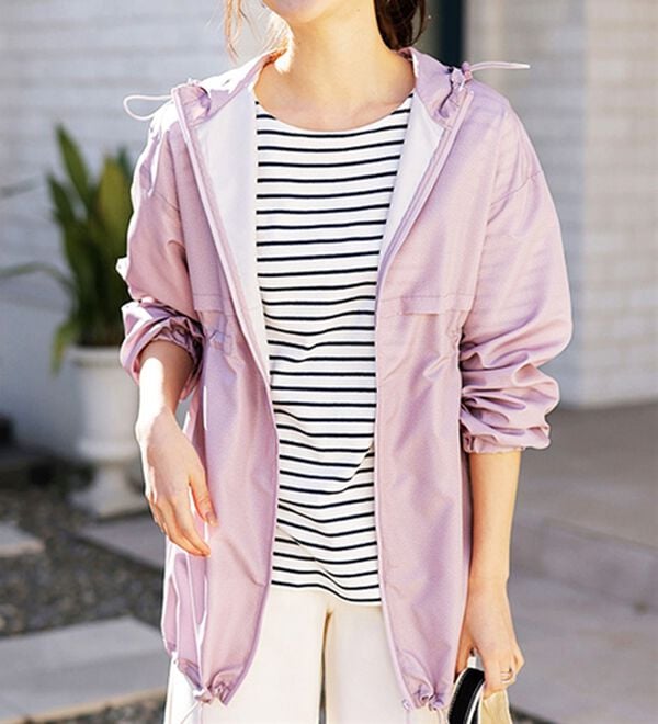 BELLUNA（ベルーナ）の「はっ水加工軽量パーカー（ポーチ付）（パーカー）」｜詳細画像