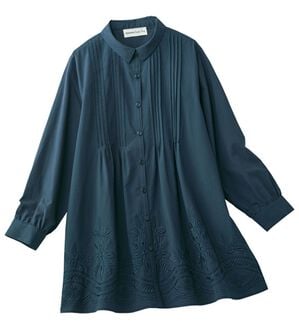 ルフラン（ルフラン）の「＜スタイルプリュ＞ピンタック入り刺しゅうチュニック（ブラウス）」｜ネイビー