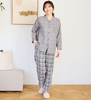 LAVIENNE（ラヴィエンヌ）の「【オーガニックコットン使用】綿１００％Ｗガーゼのルームパジャマ（パジャマ・ルームウェア）」｜グレー