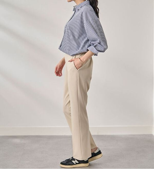 BELLUNA（ベルーナ）の「ジョーゼット素材フレアーパンツ（フルレングスパンツ）」｜詳細画像