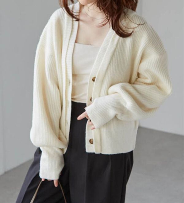 RANAN（ラナン）の「フロントレイヤードＶカーディガン（ニットカーディガン）」｜詳細画像