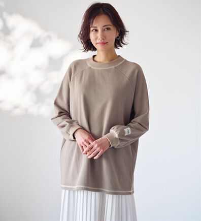 BELLUNA（ベルーナ）の「華奢見せ！しっかり綿混裏毛素材トレーナー（トレーナー・スウェット）」
