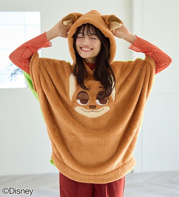 BELLUNA（ベルーナ）の「＜Ｄｉｓｎｅｙ＞【ズートピア（ニック）】両面ボアポンチョ（パジャマ・ルームウェア）」｜ブラウン&times;グリーン