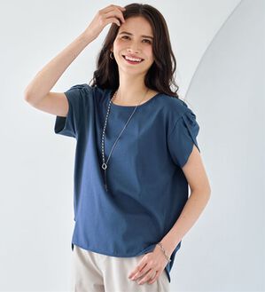 BELLUNA（ベルーナ）の「汗ジミ対策！後ろ美人デザインプルオーバー（カットソー）」｜ブルー