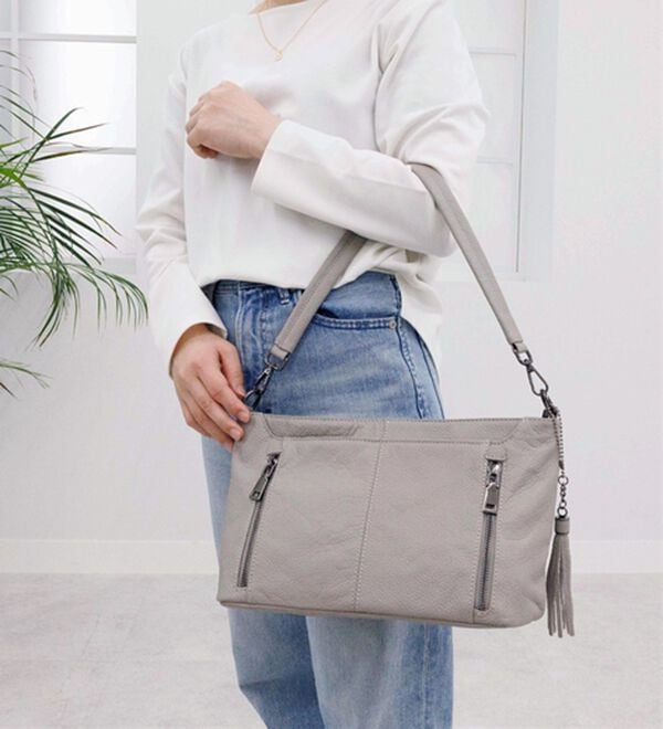 BELLUNA（ベルーナ）の「牛革多ポケット２ＷＡＹ手提げ（ハンドバッグ）」｜詳細画像