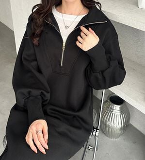 GeeRA（ジーラ）の「ハーフジップハイネック裏起毛ワンピース（カットソーワンピース）」｜ブラック