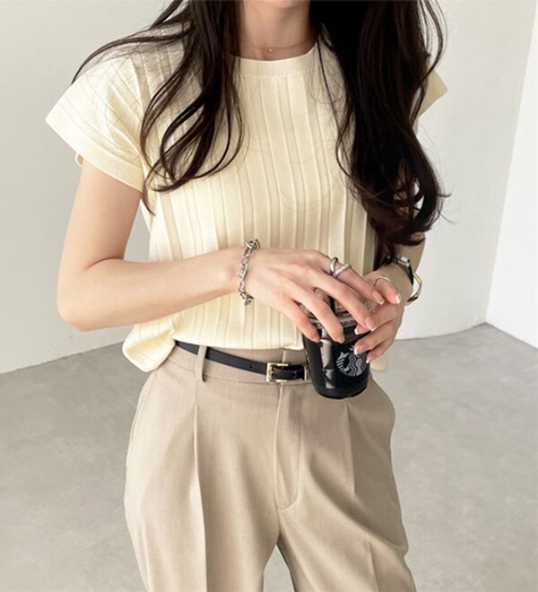 GeeRA（ジーラ）の「プリーツ編フレンチスリーブリブトップス（ニット・セーター）」｜詳細画像