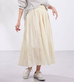 Viola e Viola（ヴィオラ エ ヴィオラ）の「ボイルクリンクルスカート（ひざ丈スカート）」｜アイボリー