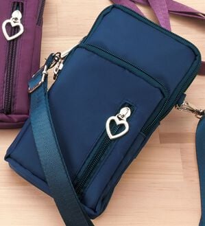 「はっ水加工の多機能携帯ポーチ（ポーチ）」｜ネイビー