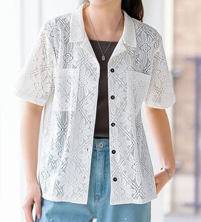 BELLUNA（ベルーナ）の「程よい肌見せ花レースシャツ（シャツ）」