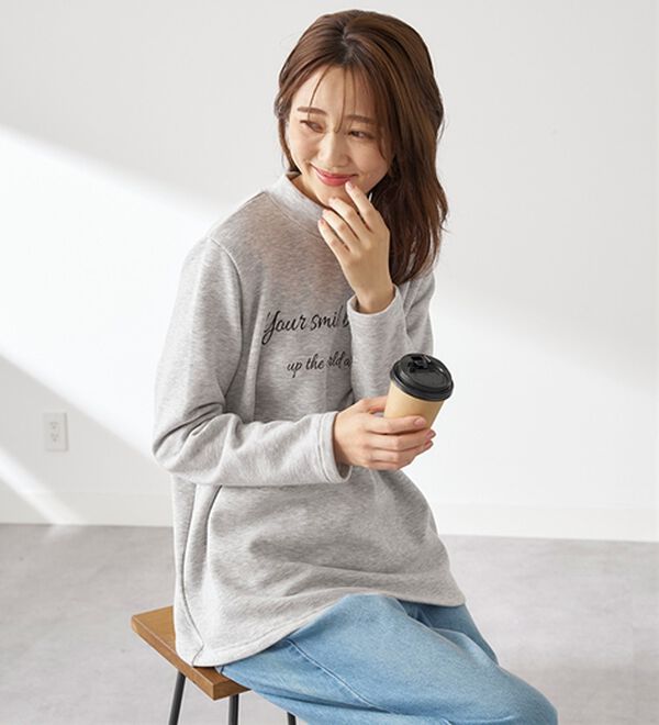 BELLUNA（ベルーナ）の「まるで着る毛布！静電防止付裏ファーロゴプルオーバー（カットソー）」｜詳細画像