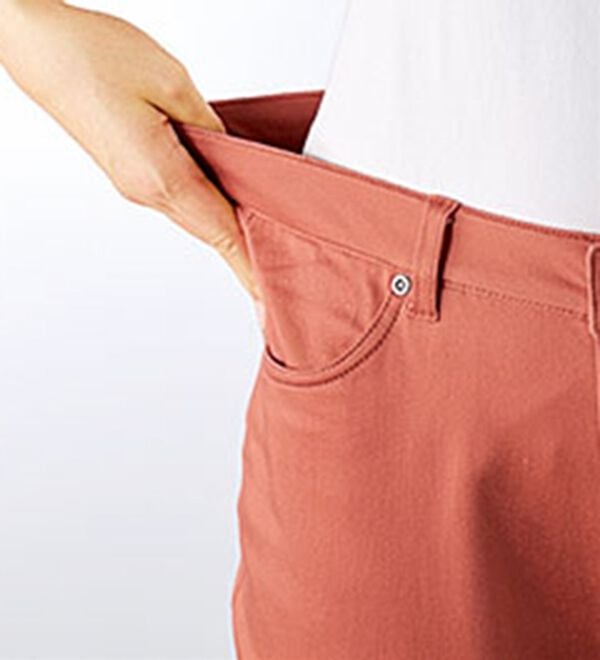 BELLUNA（ベルーナ）の「サラリ快適！蓄熱綿サテンストレッチカラーパンツ（フルレングスパンツ）」｜詳細画像