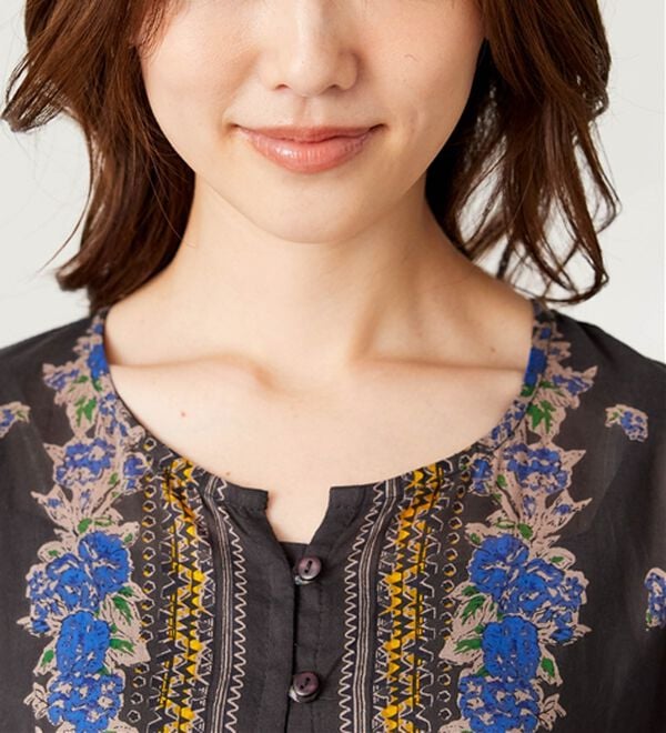 BELLUNA（ベルーナ）の「〈ＩＮＤＩＡ〉花柄プリントワンピース（その他ワンピース）」｜詳細画像